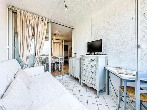 Apartment Le Lagon Bleu-6 by Interhome