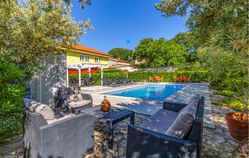 Nice Apartment In Medulin