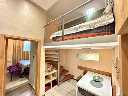 Ένα ή περισσότερα κρεβάτια σε δωμάτιο στο Lux S Central Apartment