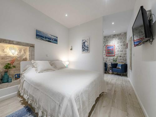 L & L Old Town Apartments - Studio Apartment Lacroma