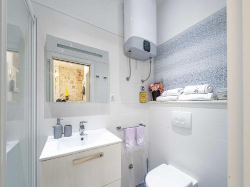 L & L Old Town Apartments - One bedroom Apartment Lavander