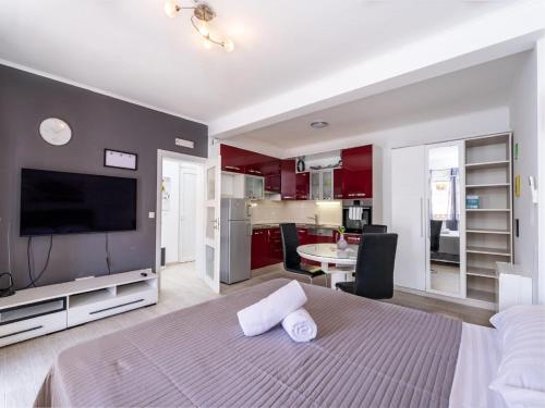 Studio Apartment Feather - Studio Apartment with Terrace