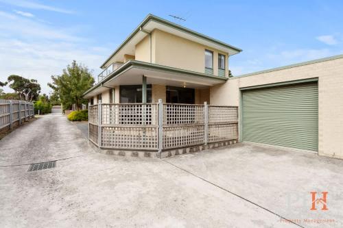 Το κτήριο όπου στεγάζεται  η παραθεριστική κατοικία