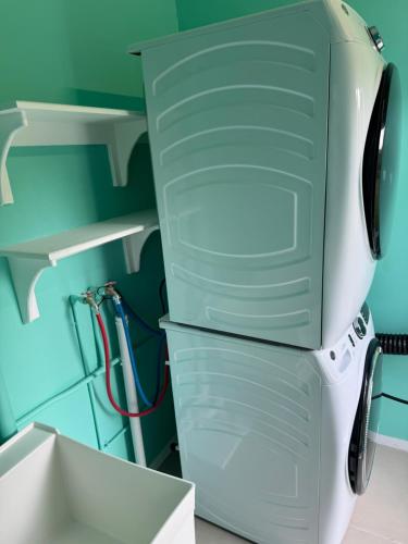 セントジョンズにあるJ & B Studio Apartmentのギャラリーの写真