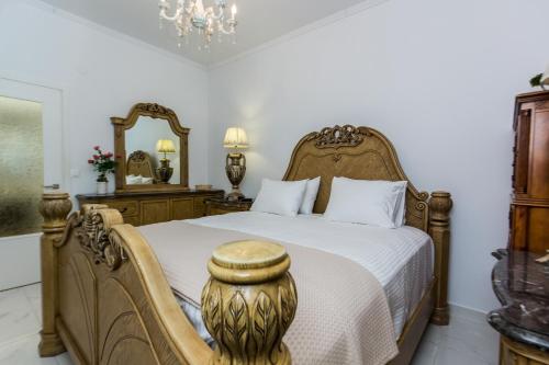 Theodosia Heritage Residence