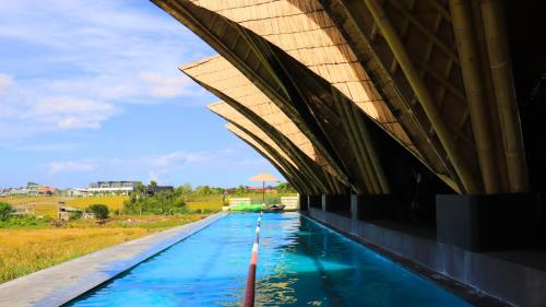 Πισίνα στο ή κοντά στο Padi Villa Canggu