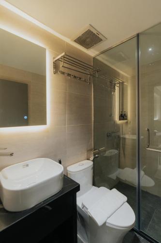 Ένα μπάνιο στο The Concept Hotel HCMC- Premium
