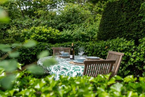 Κήπος έξω από το Hello Zeeland - Holidayhome Beukenlaan 4