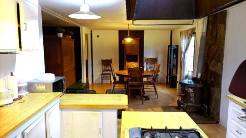 Dapur atau dapur kecil di EL HOSTAL DEL VALLE en Valle de Guadalupe