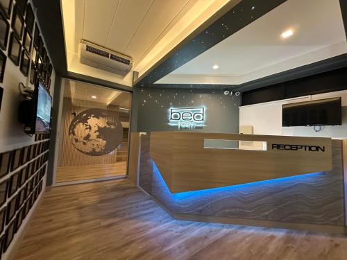 a fedex store with a sign on the wall at Bed-room at Suvarnabhumi Airport - Newly renovated in Lat Krabang