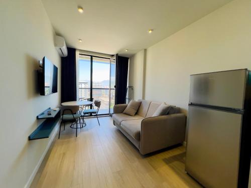 Φωτογραφία από το άλμπουμ του Квартира с отдельной спальней и видом на горы в новом комплексе Next apartments σε Angisa