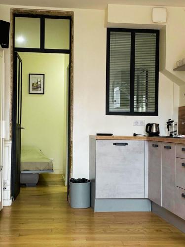 Lyon Standing Historic City Apartment