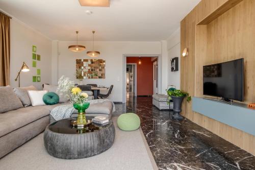Alimos Marina Home - Luxury Corner SeaView Apartment