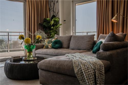 Alimos Marina Home - Luxury Corner SeaView Apartment