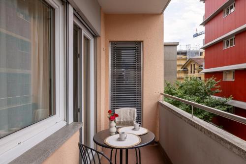 Balkón nebo terasa v ubytování Lake Modern Suites - Free Parking