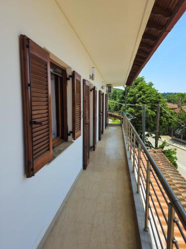 Μπαλκόνι ή βεράντα στο Idyllic Escape Apartment