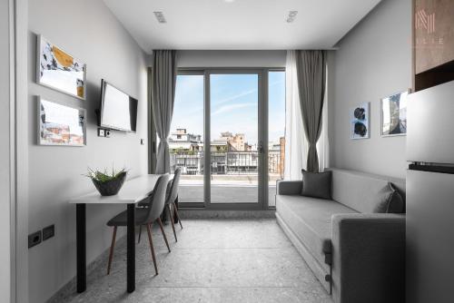 The SkySphere, Nilie Hospitality MGMT