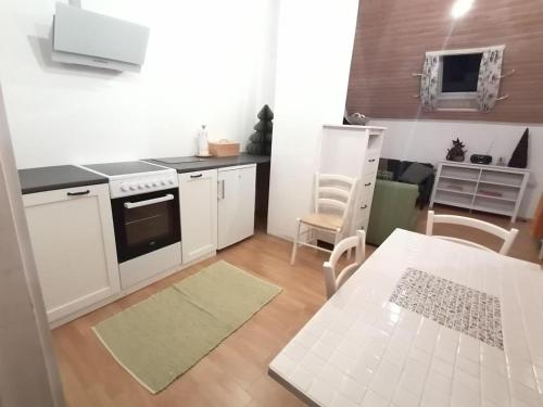 Dapur atau dapur kecil di NEU! FeWo Gerach bei Idar-Oberstein