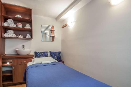 Una cama o camas en una habitación de NH Collection Quito Royal