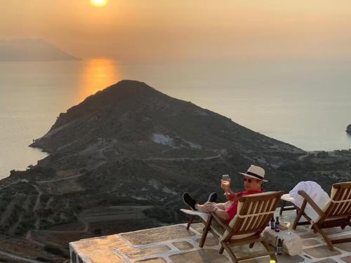 18th Century Traditional Sunset House - Castrum Traditional Suites