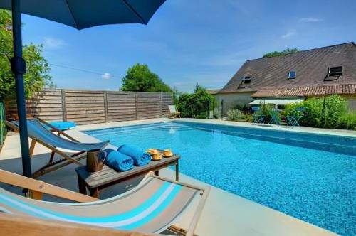 Photo de la galerie de l'établissement Maison périgourdine avec piscine & charme ancien, à Castillonnès