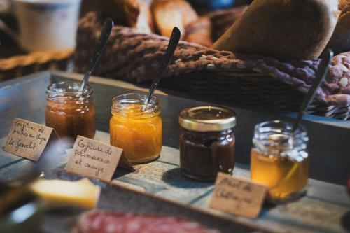 Mad i feriehuset eller i nærheden