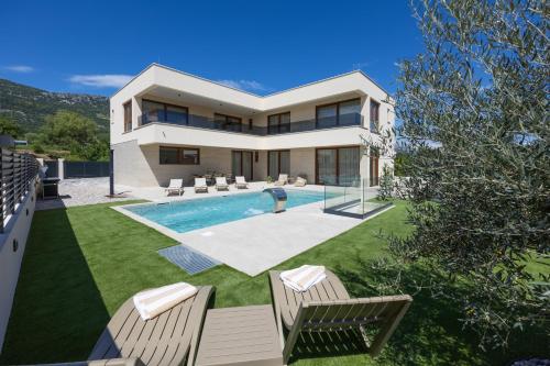 Villa Patron