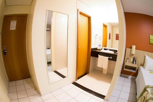 Vonios kambarys apgyvendinimo įstaigoje Sleep Inn Manaus