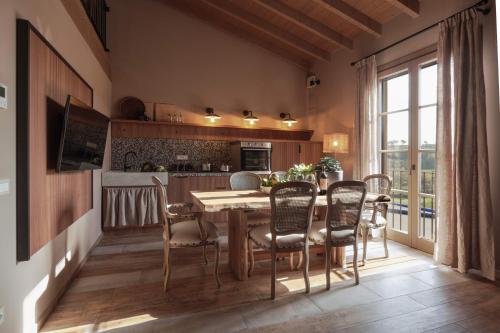 Kuchyň nebo kuchyňský kout v ubytování AGRIRESORT BACARINGHE 13, Emma Villas