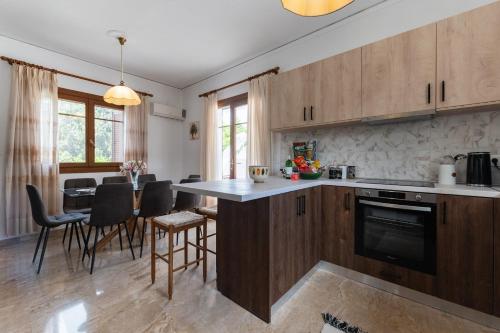 Dapur atau dapur kecil di My Green Eden in Rhodes