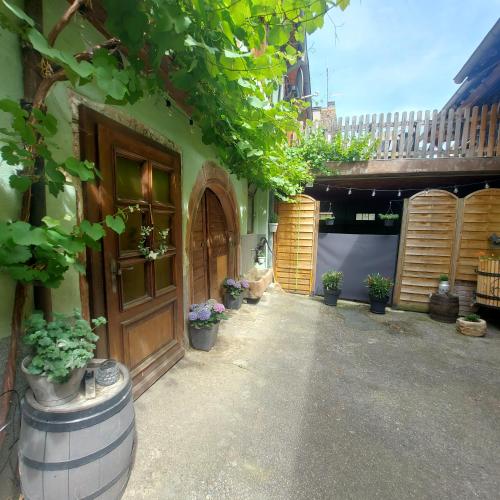 Gambar di galeri bagi Gîte typique alsacien maison vigneronne 18e siècle di Beblenheim