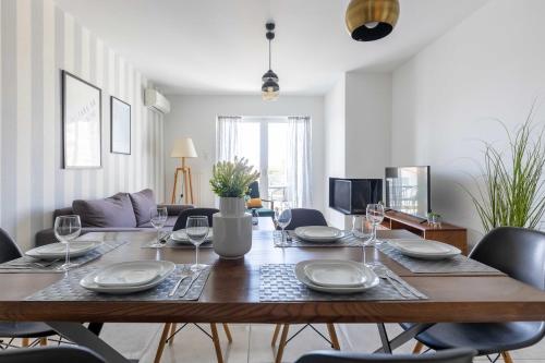 Modern Apartment in Piraeus Port D2