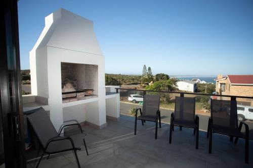 Fotografie z fotogalerie ubytování Meraki - Greek style beach house in Boggoms Bay v destinaci Boggomsbaai