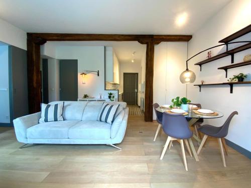 Excellent LOCATION and CHARMING by ALOHA Bilbao