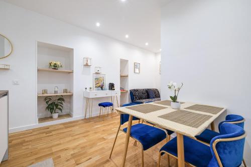 Nice Renting - 5 Massena - Elegant Air-Conditioned Cocoon Quiet Patio Massena