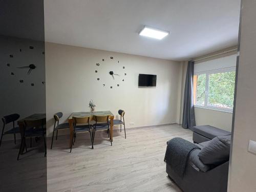 FELIPE II Apartment