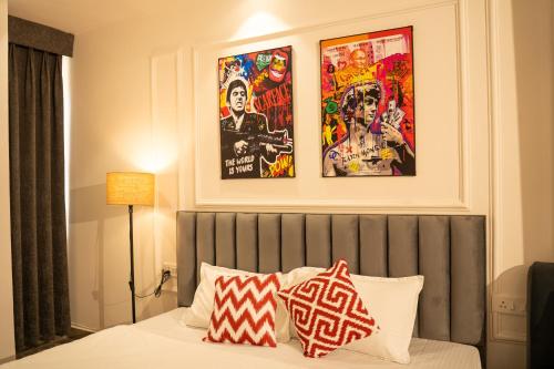 Ένα ή περισσότερα κρεβάτια σε δωμάτιο στο House Of Stays - Serviced Studio Apartments