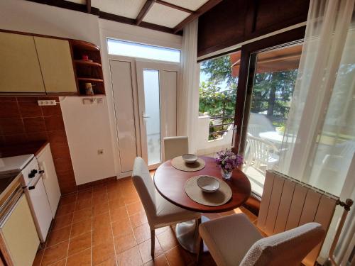 Η κουζίνα ή μικρή κουζίνα στο Apartment 2390