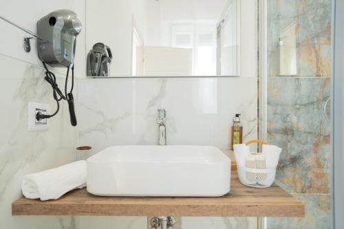 Ένα μπάνιο στο Carrera Living
