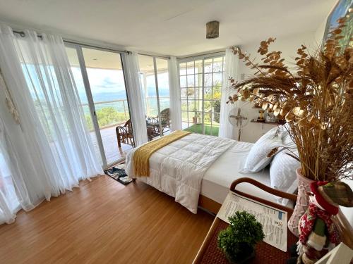 Katil atau katil-katil dalam bilik di Lunos hilltop Cabin