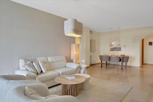 Guadalmina Golfside Residency - Free Parking