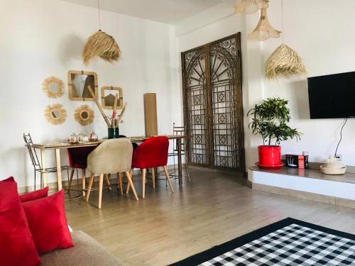 Μια τηλεόραση ή/και κέντρο ψυχαγωγίας στο La citadine