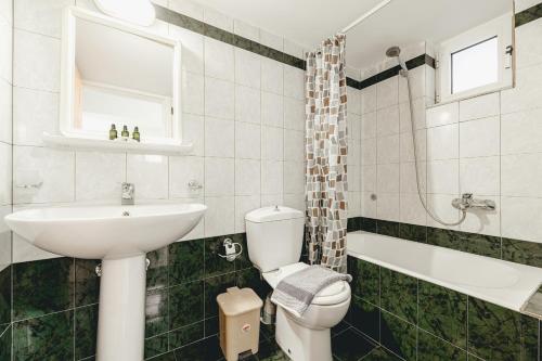 Gallery image of Christina Apartments in Tsilivi