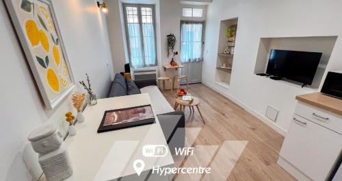 Hypercenter - Close to Place des Corps Saints