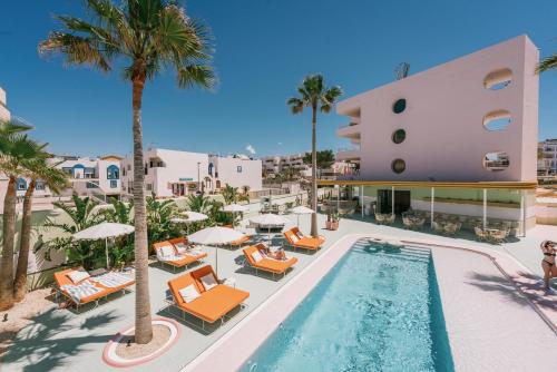 Bazén v ubytování Grand Paradiso Ibiza - Adults Only nebo v jeho okolí