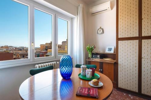 Casa Adele Lovely Mid-century Apartment, Rome