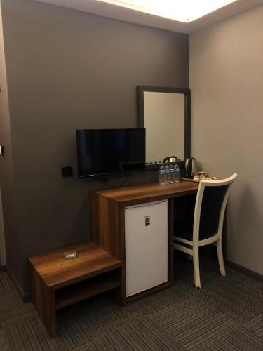 Μια τηλεόραση ή/και κέντρο ψυχαγωγίας στο Vira Suite Otel