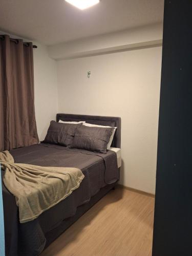 Katil atau katil-katil dalam bilik di Ap 2 quartos ,condomínio mirante clube