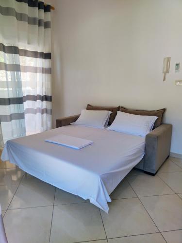 Una cama o camas en una habitación de Ionian Seaview