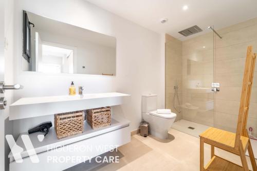 El Sol Sur - South-Facing Terrace with Pool Views, Fuengirola